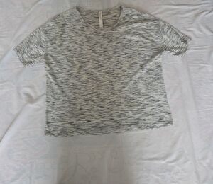lululemon athletica Heathered Light Gray Short Sleeve Tee